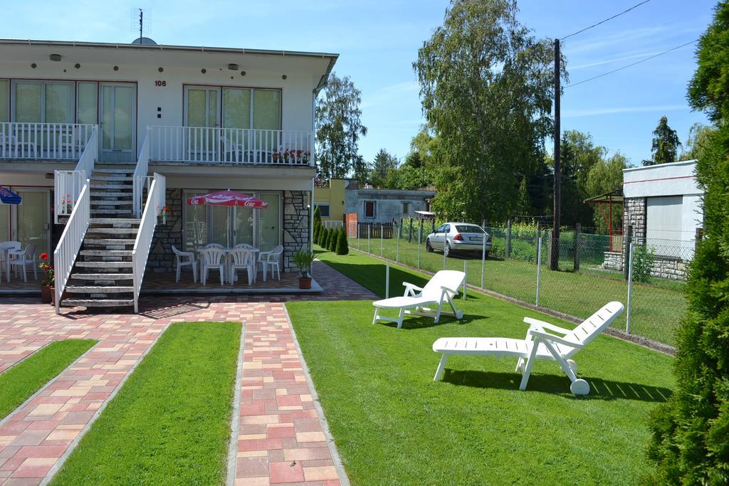 Family Home Apartment Zamárdi Esterno foto
