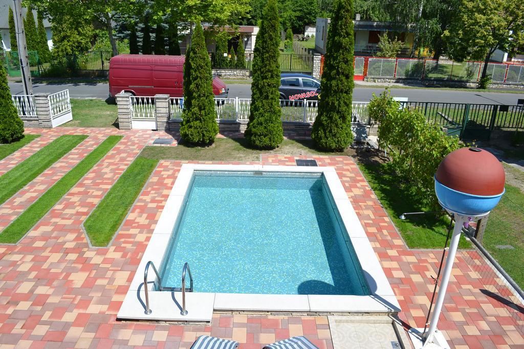 Family Home Apartment Zamárdi Esterno foto