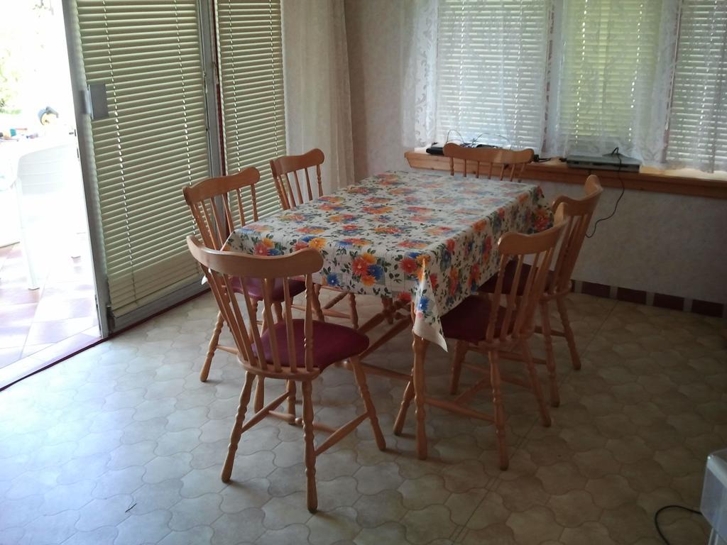 Family Home Apartment Zamárdi Esterno foto
